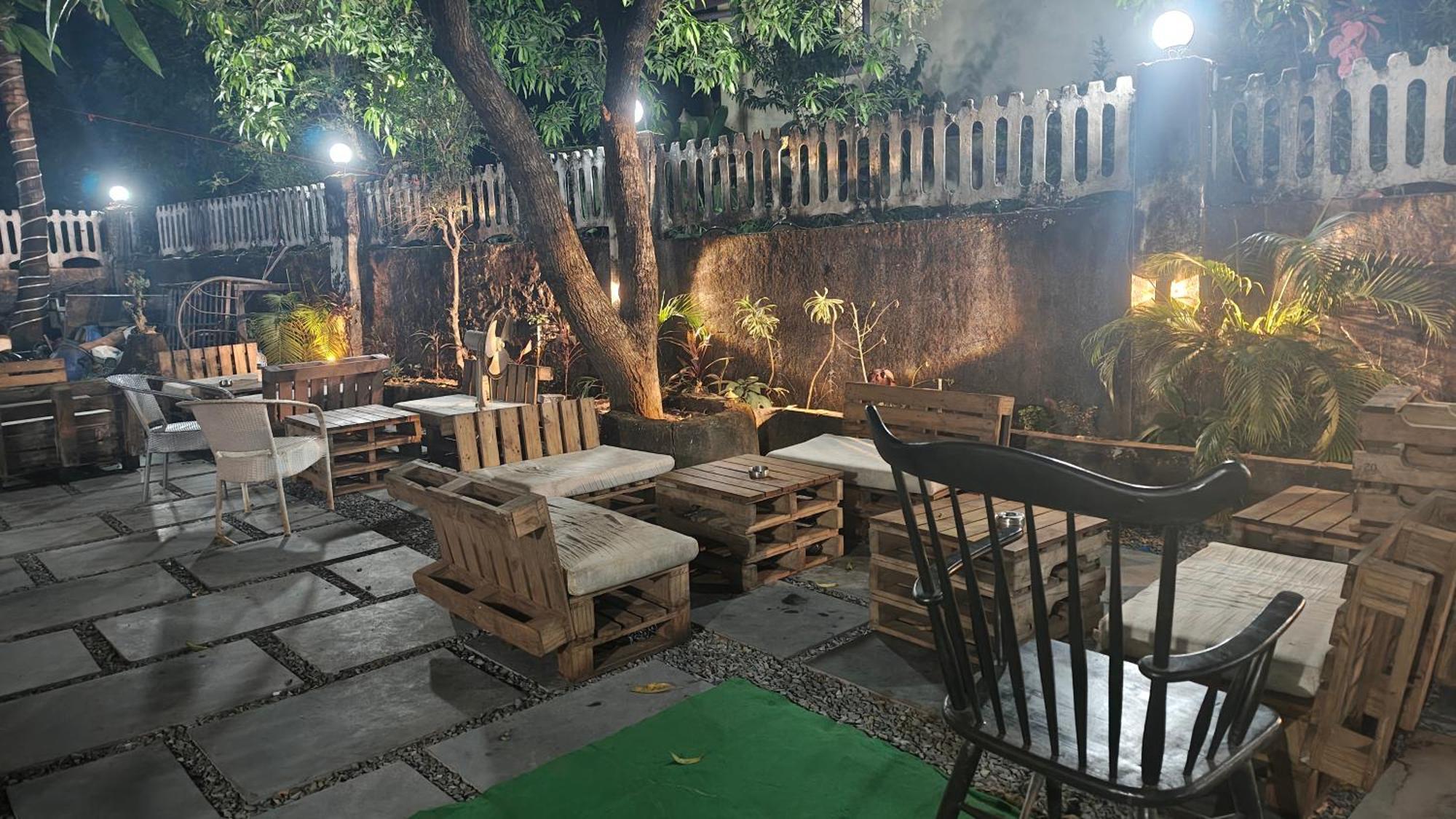 Streetmates Hostel 안주나 외부 사진