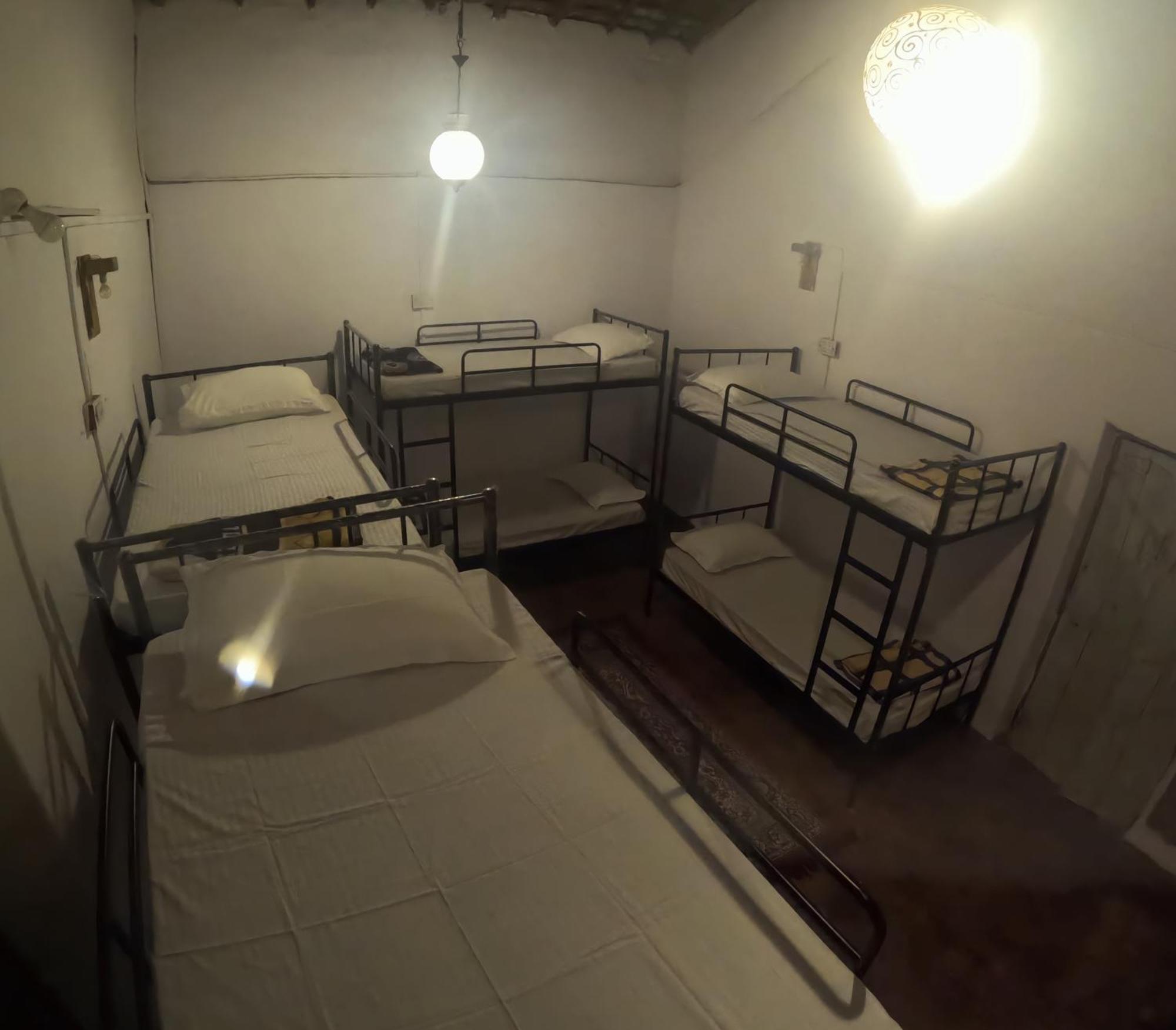 Streetmates Hostel 안주나 외부 사진
