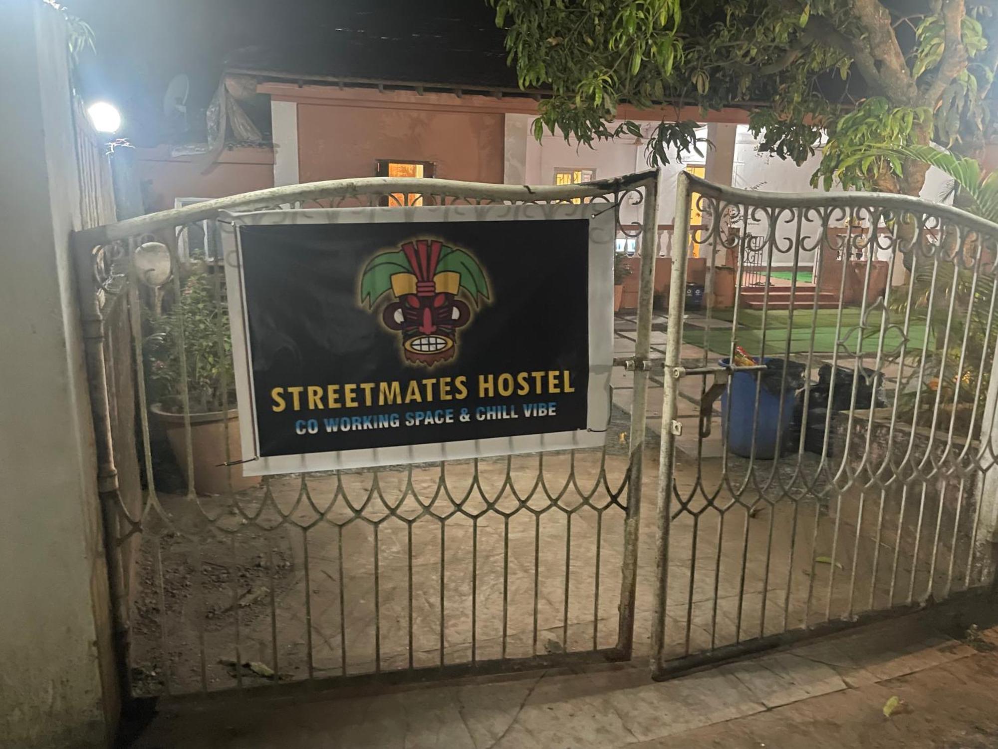 Streetmates Hostel 안주나 외부 사진