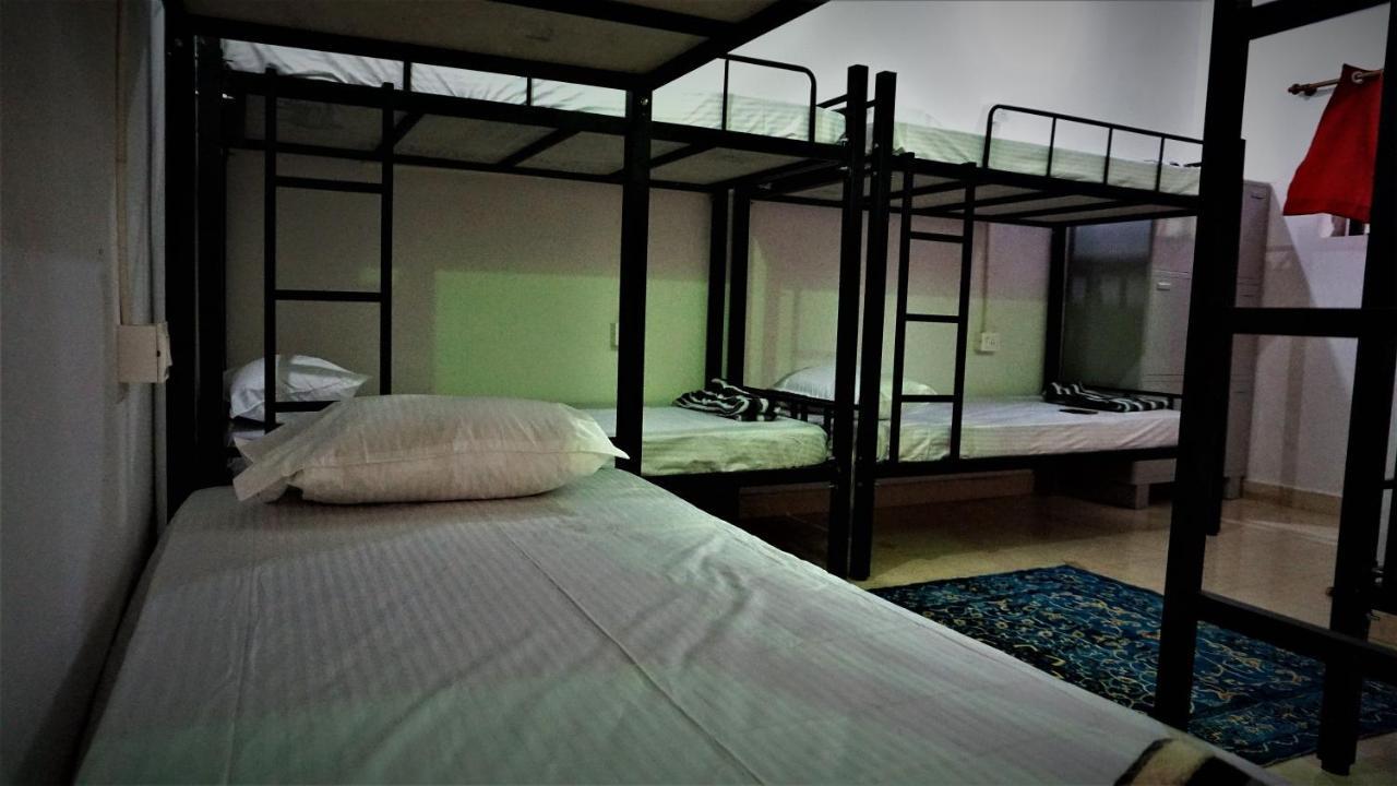 Streetmates Hostel 안주나 외부 사진