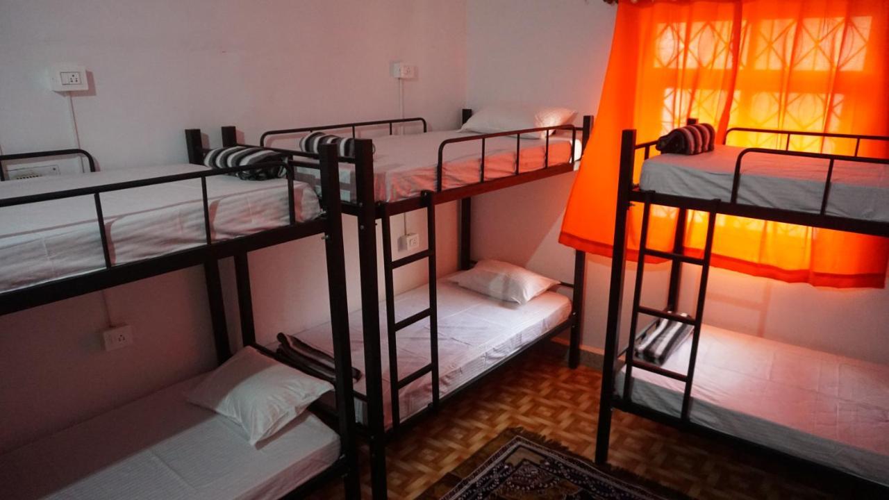 Streetmates Hostel 안주나 외부 사진
